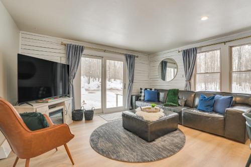 Petoskey House | 22 Mi to Boyne Mountain Home with Fire Pit!