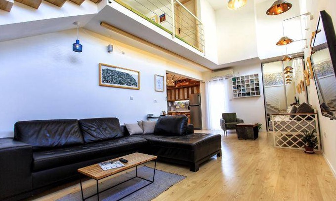 Bar Apartment | 220 m² Apartment ∙ 2 bedrooms ∙ 10 guests