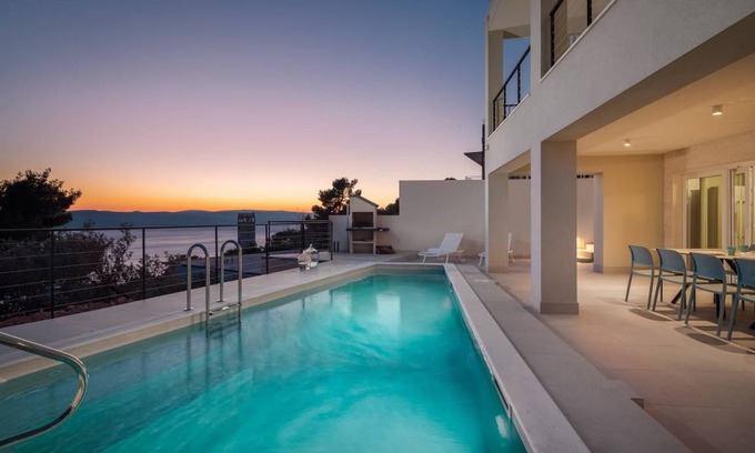 Brela Villa | 220 m² Villa ∙ 4 bedrooms ∙ 9 guests