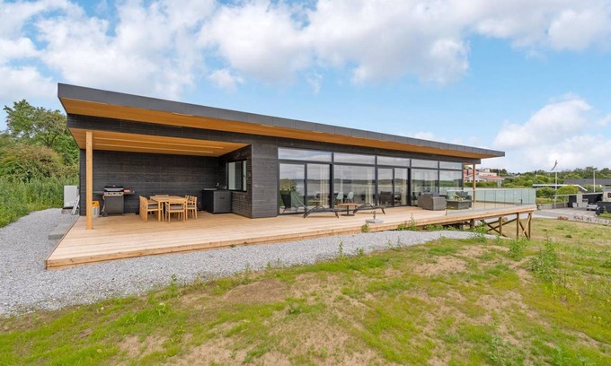 Egsmark Strand House | 226 m² House ∙ 4 bedrooms ∙ 8 guests