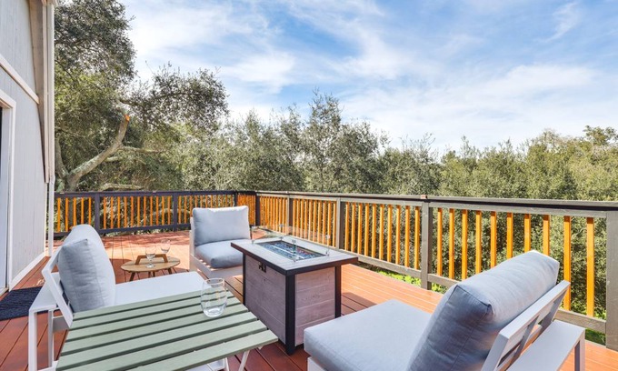 North Ridge House | 226 m² House ∙ 3 bedrooms ∙ 10 guests