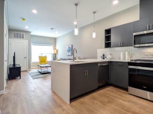 Dunellen Apartment | 227 Modern 1BR Apt Walk to NJT