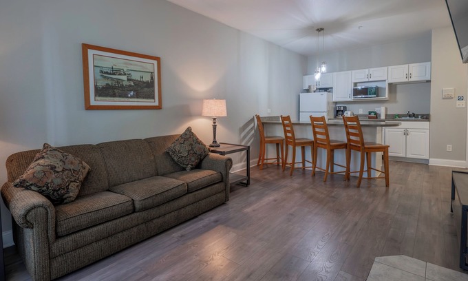 Delavan Lake Condo | 227 - One Bedroom Condo Suite w/Water Views from Balcony