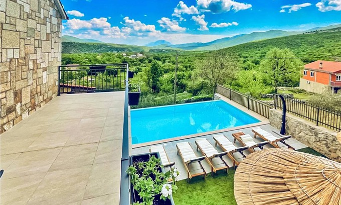 Srijane House | 230 m² House ∙ 2 bedrooms ∙ 8 guests