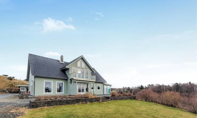 Sveio House | 230 m² House ∙ 4 bedrooms ∙ 8 guests
