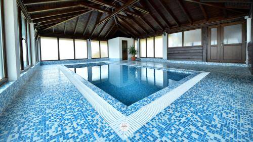 Salatrucel House | 230 m² House ∙ 8 bedrooms ∙ 14 guests