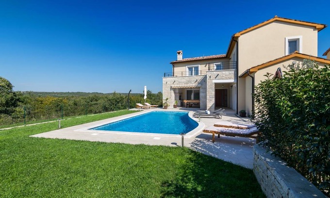 Sosici Villa | 230 m² Villa ∙ 4 bedrooms ∙ 10 guests