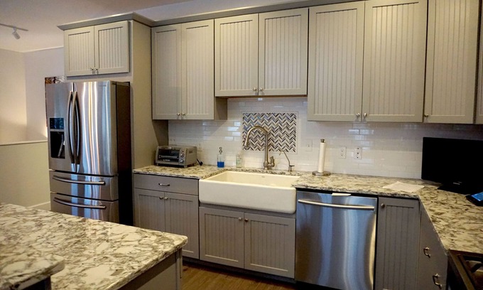 Windham House | 2300 SF, 3 Bdrm, 3.5 Bath Vacation Home Steps from Highland Lake
