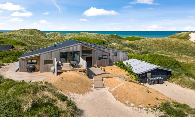 Hvorup Klit House | 235 m² House ∙ 5 bedrooms ∙ 10 guests