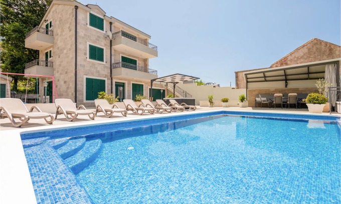 Tucepi House | 236 m² House ∙ 4 bedrooms ∙ 8 guests