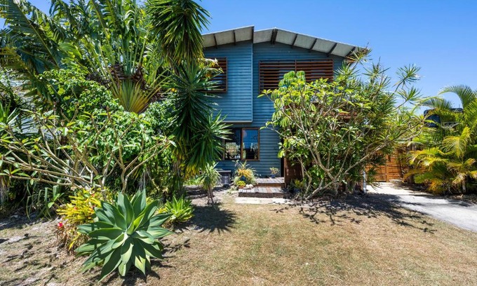 Yamba House | 24 Beach Street