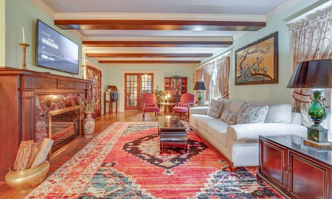 Jamestown House | 240 m² House ∙ 5 bedrooms ∙ 10 guests