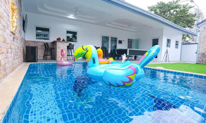 Jomtien Villa | 240 m² Villa ∙ 4 bedrooms ∙ 9 guests