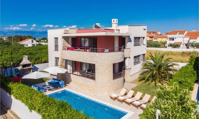 Zaton House | 241 m² House ∙ 6 bedrooms ∙ 10 guests
