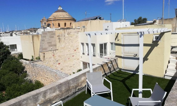 Mosta House | 245 m² Farmhouse ∙ 3 bedrooms ∙ 8 guests
