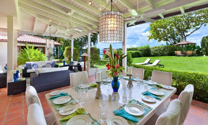 Folkestone Villa | 246 m² Villa ∙ 3 bedrooms ∙ 6 guests