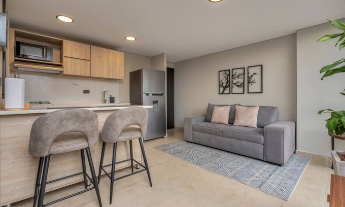El Tesoro Apartment | 24th floor modern apartment close to parque lleras