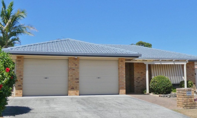 Yamba House | 25 Admiralty Court, Yamba