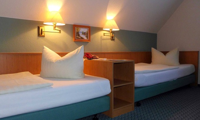 Neuwiese House | 25 double rooms - Landhotel Neuwiese with traditional inn An der Mühle