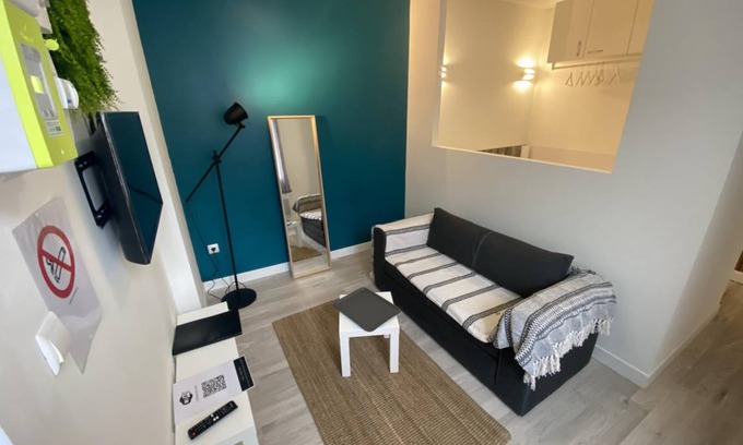 Fontaine Lestang-Bagatelle-Papus-Tabar-Bordelongue Apartment | 25 m² Apartment ∙ 1 bedroom ∙ 2 guests