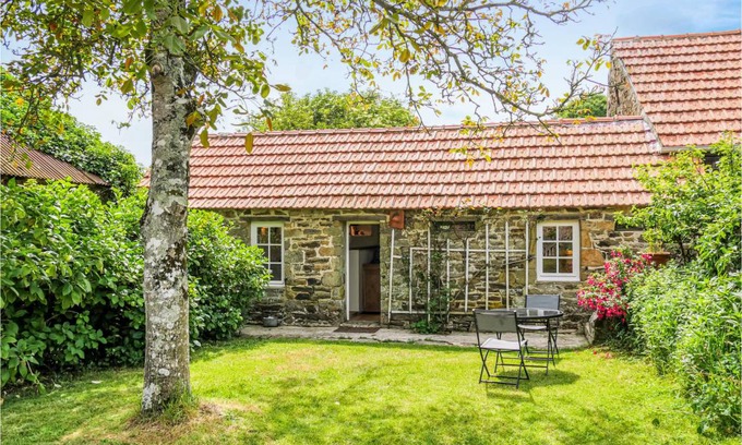 Quettehou House | 25 m² House ∙ 2 guests