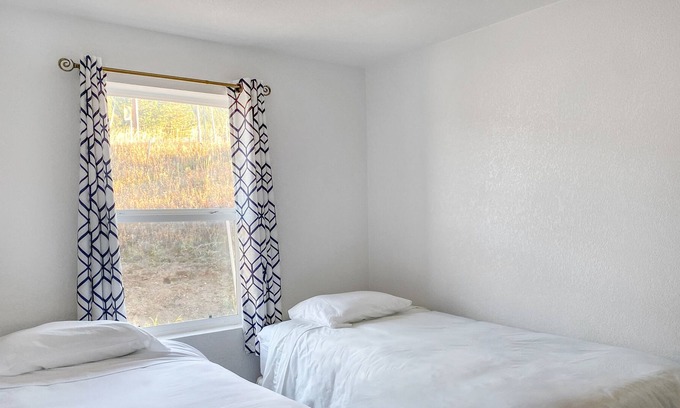 Aspen Park House | 25 min to Red Rocks w/ Lake View and 2 acre yard