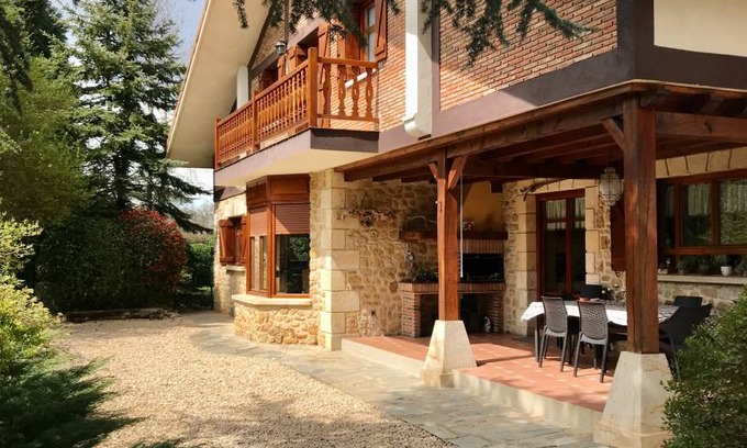 Murgia House | 250 m² House ∙ 6 bedrooms ∙ 15 guests