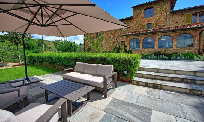 Cantagrillo Villa | 250 m² Villa ∙ 5 bedrooms ∙ 14 guests