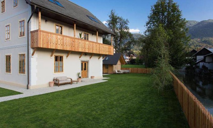 Bohinjska Bistrica Cabin | 250 m² Lodge ∙ 5 bedrooms ∙ 10 guests