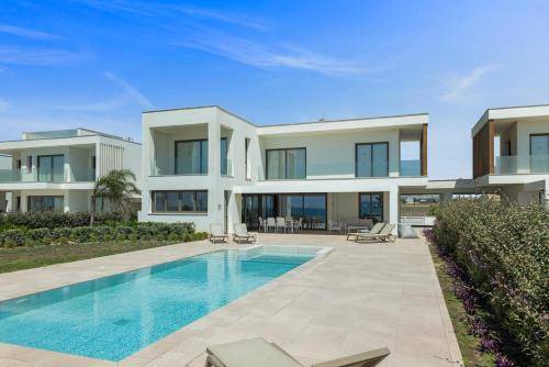 Softades Villa | 250 m² Villa ∙ 4 bedrooms ∙ 8 guests