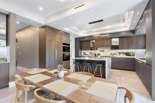 Edgemont House | 2505 Edgemont Blvd.- Anupoju