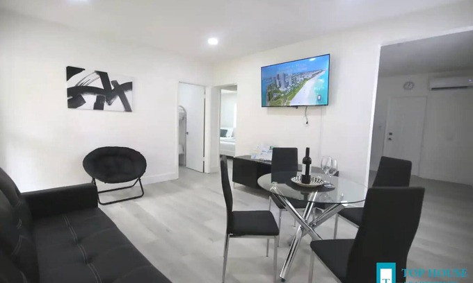Flagami Apartment | 251 Airport/Top House Apartment1