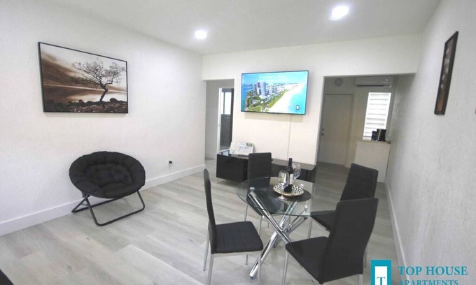 Flagami Apartment | 251 Airport/Top House Apartment 2