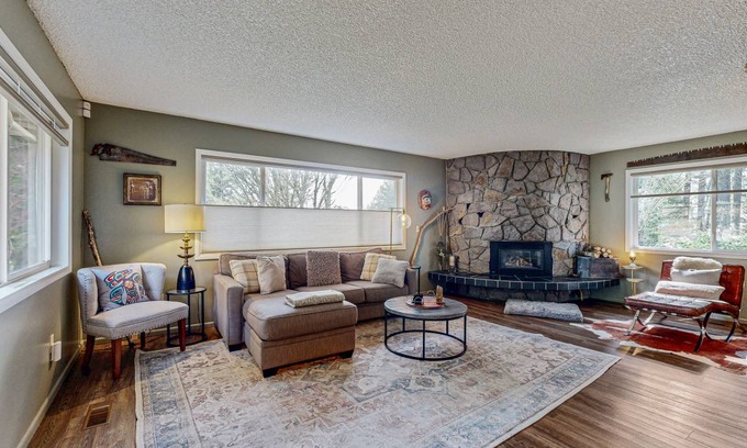 Stevenson House | 259 m² House ∙ 3 bedrooms ∙ 10 guests
