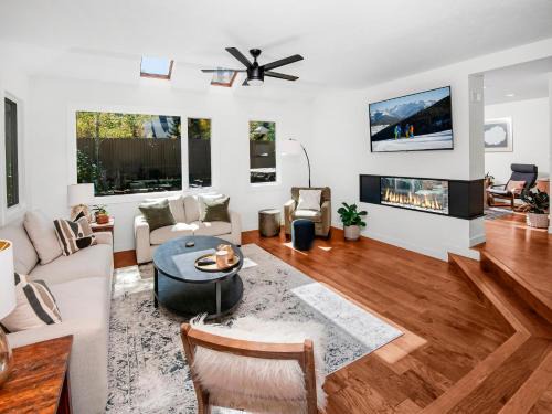 Eagle-Vail House | 26 Riverside Ct E