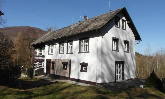 Noviny pod Ralskem House | 260 m² House ∙ 3 bedrooms ∙ 8 guests