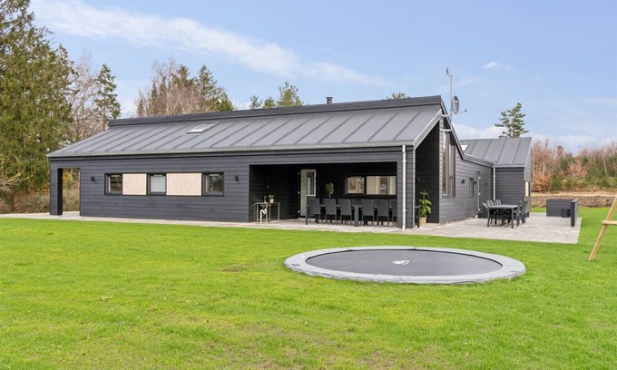 Bønnerup Strand House | 268 m² House ∙ 7 bedrooms ∙ 22 guests