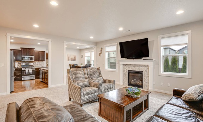 Eugene House | 269 m² House ∙ 3 bedrooms ∙ 6 guests