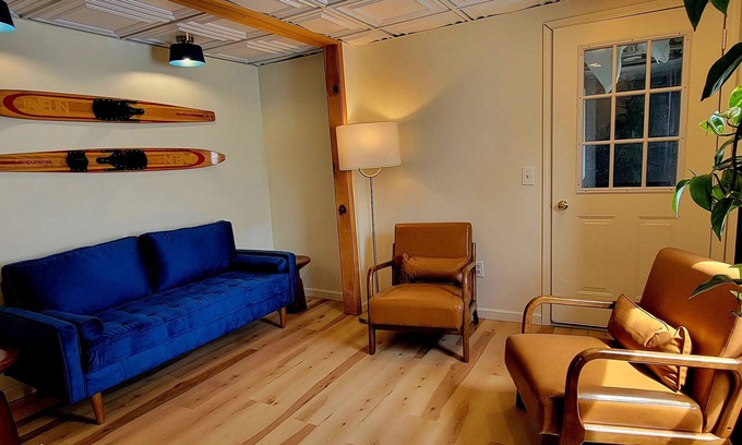 Alexandria Bay Apartment | 27 James Street Loft #2