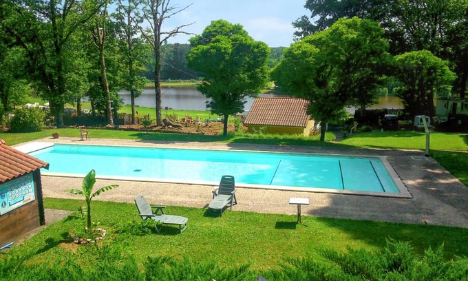 Rochechouart House | 27 m² House ∙ 2 bedrooms ∙ 6 guests