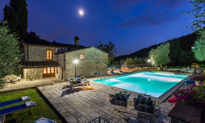 Pistoia Villa | 270 m² Villa ∙ 5 bedrooms ∙ 11 guests