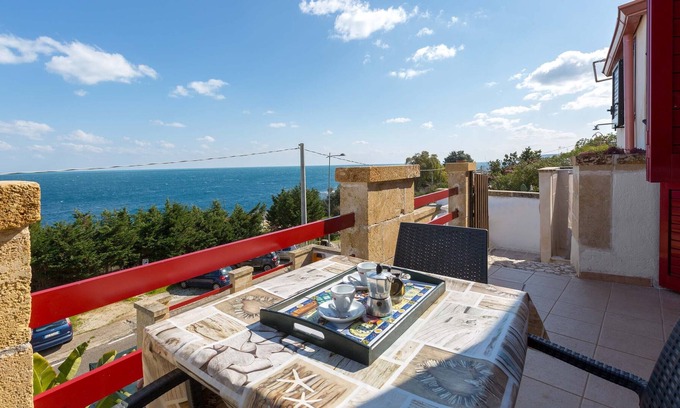 Marina di Andrano Apartment | 2757 Il Balconcino sul Mare by BarbarHouse