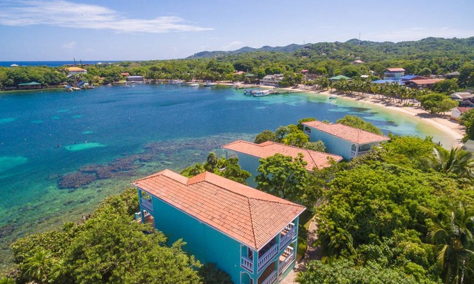 Half Moon Bay House | 279 m² House ∙ 4 bedrooms ∙ 8 guests