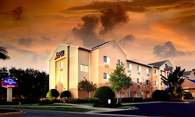 Clearwater Hotel | 28 m² Hotel ∙ 127 guests