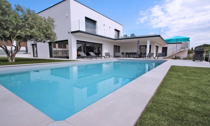 Les Issambres House | 280 m² House ∙ 5 bedrooms ∙ 10 guests