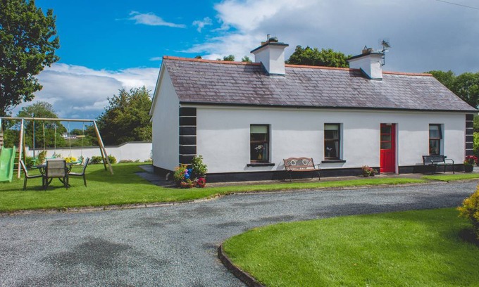 Kilmovee House | 29 m² House ∙ 3 bedrooms ∙ 6 guests