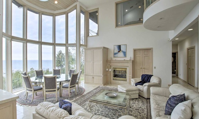 Egg Harbor House | 295 m² House ∙ 4 bedrooms ∙ 12 guests
