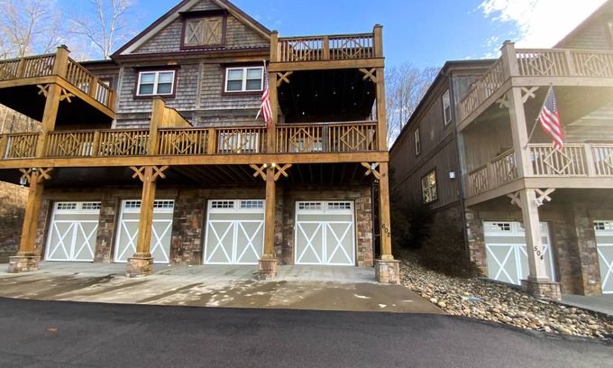 Andersonville House | 297 m² House ∙ 3 bedrooms ∙ 8 guests
