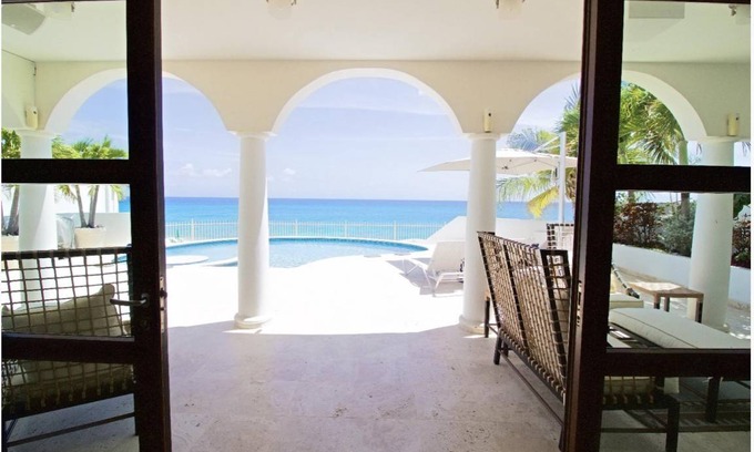 Maho Villa | 297 m² Villa ∙ 3 bedrooms ∙ 6 guests