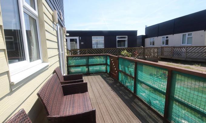 Earnley Ski Chalet | 29C Medmerry Park 2 Bedroom Chalet